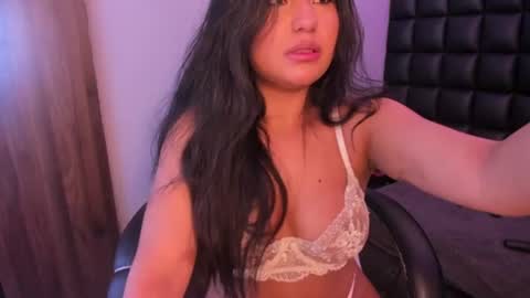 Snapshot of valen_lopeez chatting on July 23, 6:22 am valen lopeez online show from July 23, 6:22 am