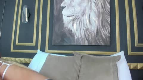 Snapshot of valen_martinez_ chatting on June 6, 6:23 pm V A L E N online show from June 6, 6:23 pm
