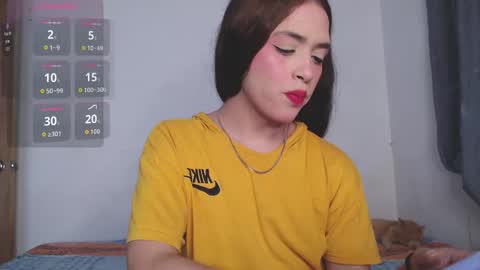 Snapshot of valen_thompson chatting on December 20, 11:45 pm IG-valen mendoza99 twitter valenthompson99 online show from December 20, 11:45 pm