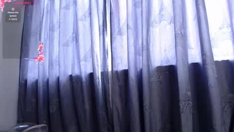 IG-valen mendoza99  twitter valenthompson99 online show from February 6, 5:38 pm