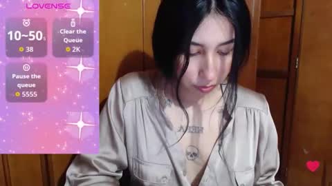 Snapshot of valen_tina33 chatting on April 28, 3:00 am Valentina online show from April 28, 3:00 am
