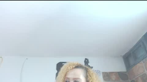 Snapshot of valenciajaqueline45 chatting on July 21, 10:01 pm Katyy Love online show from July 21, 10:01 pm