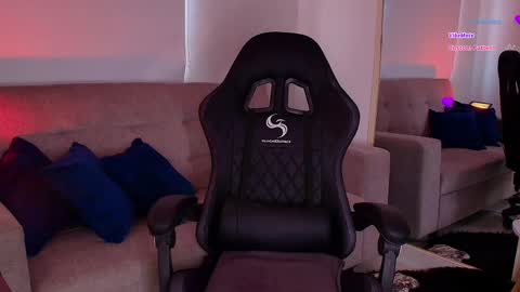 valen online show from March 1, 10:23 pm