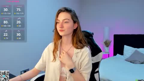 Snapshot of valenora1 chatting on June 12, 11:20 am Nora online show from June 12, 11:20 am