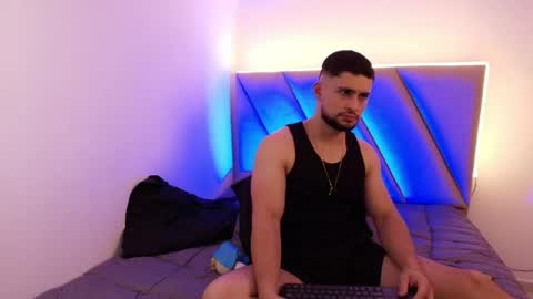 valenssio_moretti online show from May 20, 2:29 am