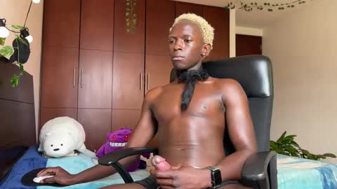   Valentin  independent Cam Boy     online show from February 11, 5:07 pm