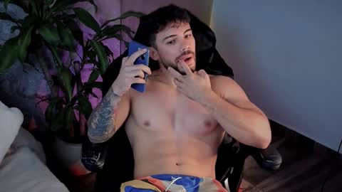 Snapshot of valenthinoking chatting on September 16, 11:50 pm valenthinoking online show from September 16, 11:50 pm