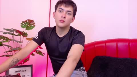 Valentin  online show from November 16, 3:45 am