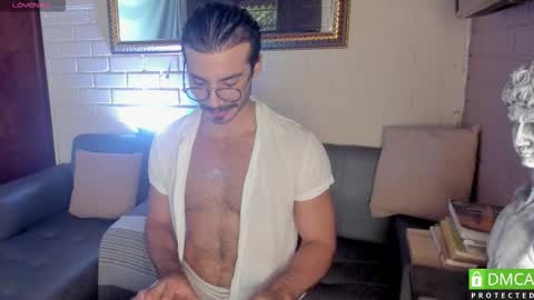 valentin_hoffman online show from October 1, 12:00 pm