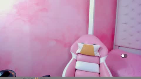 Snapshot of valentina__ortiz chatting on July 20, 1:31 am VALENTINA online show from July 20, 1:31 am