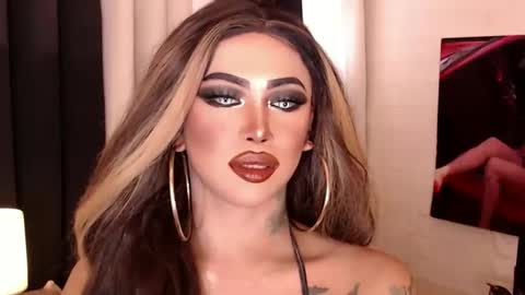 Snapshot of valentina_goddess_tsxxx chatting on January 9, 5:44 am Amanda online show from January 9, 5:44 am