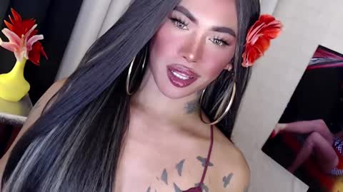 Snapshot of valentina_goddess_tsxxx chatting on January 13, 2:11 pm Amanda online show from January 13, 2:11 pm