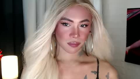 Snapshot of valentina_goddess_tsxxx chatting on January 15, 8:20 am Amanda online show from January 15, 8:20 am