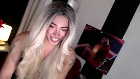 Snapshot of valentina_goddess_tsxxx chatting on February 10, 9:04 am Amanda online show from February 10, 9:04 am