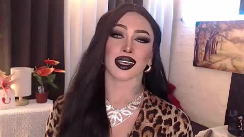 Snapshot of valentina_goddess_tsxxx chatting on October 18, 3:57 pm Amanda online show from October 18, 3:57 pm