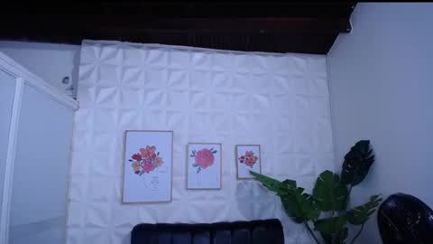 Valentina  online show from December 21, 9:44 pm