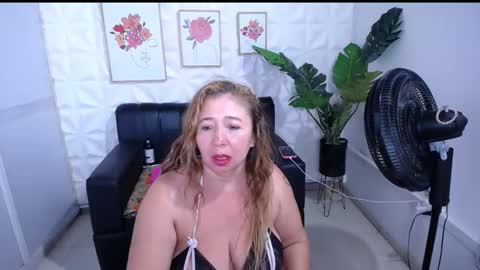 Valentina  online show from January 6, 11:07 pm