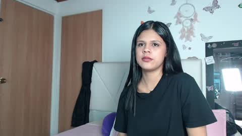 valentina  online show from May 3, 3:01 am