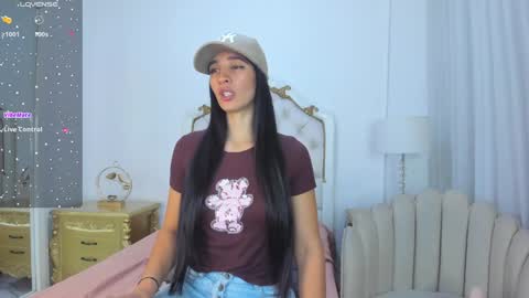 Snapshot of valentina_ross_ chatting on February 3, 12:03 pm Valentina online show from February 3, 12:03 pm