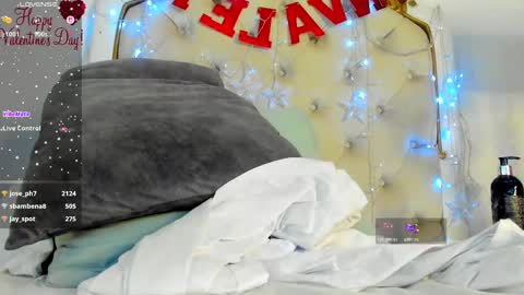 Snapshot of valentina_ross_ chatting on February 15, 12:11 pm Valentina online show from February 15, 12:11 pm