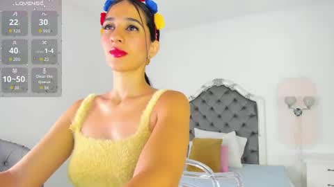 Snapshot of valentina_ross_ chatting on July 7, 11:58 am Valentina online show from July 7, 11:58 am