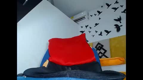 Snapshot of valentinabigcock23 chatting on February 26, 6:47 am valentinabigcock23 online show from February 26, 6:47 am