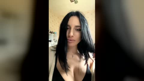 Snapshot of valentinaklaver chatting on May 30, 12:35 pm Valentina online show from May 30, 12:35 pm
