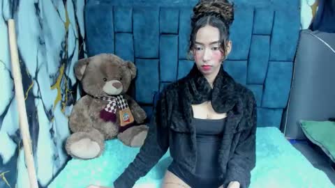 Snapshot of valentinaklean1 chatting on June 2, 1:40 am valentinaklean1 online show from June 2, 1:40 am
