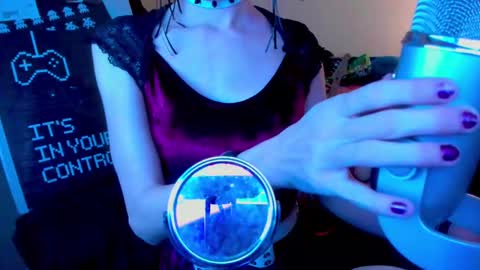 Tina Bates online show from September 16, 8:59 am