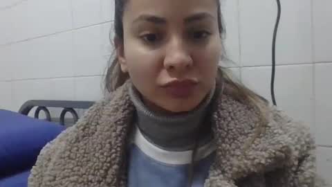 valentinaseleni24 online show from June 25, 2:11 am