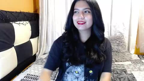 valentinasmith18 online show from May 3, 11:11 pm