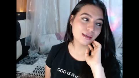 valentinasmith18 online show from August 3, 2:10 am