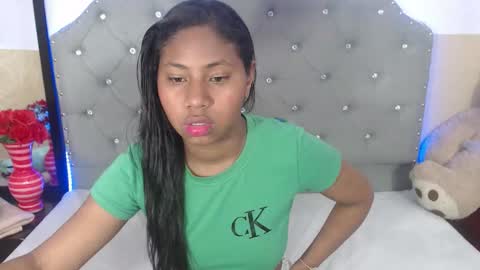 Snapshot of valentinavega18x chatting on November 12, 4:02 am valentina vega online show from November 12, 4:02 am