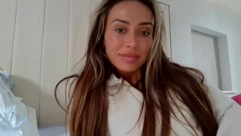 valentinazahra online show from July 13, 9:12 am