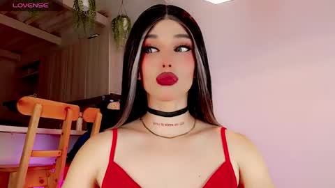 Snapshot of valentinne_marian chatting on February 28, 6:21 am Marian online show from February 28, 6:21 am