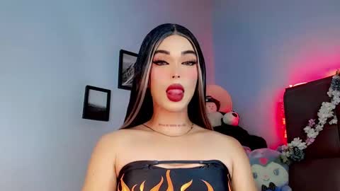 Snapshot of valentinne_marian chatting on September 18, 8:27 am Marian online show from September 18, 8:27 am