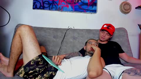 Snapshot of valentino_bel chatting on July 1, 4:51 pm Nick online show from July 1, 4:51 pm