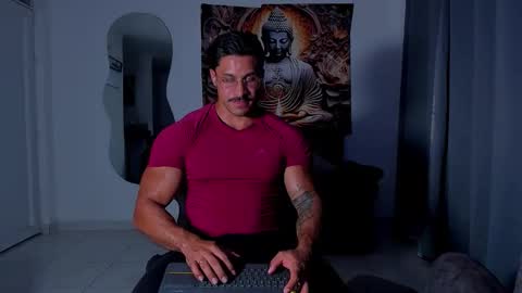 Snapshot of valentino_dossantos chatting on November 21, 10:52 pm online show from November 21, 10:52 pm