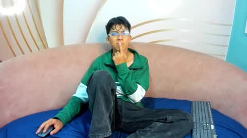 valentino lux online show from November 17, 3:45 am