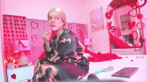 valentino_moretti online show from February 17, 11:40 am