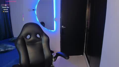 Snapshot of valentino_santos chatting on November 11, 12:27 pm valentino santos online show from November 11, 12:27 pm