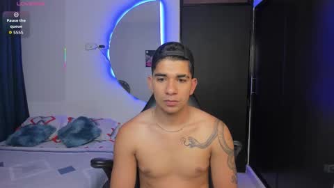 Snapshot of valentino_santos chatting on November 24, 12:16 pm valentino santos online show from November 24, 12:16 pm