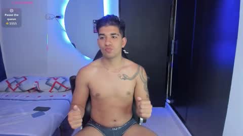 Snapshot of valentino_santos chatting on November 27, 1:46 pm valentino santos online show from November 27, 1:46 pm