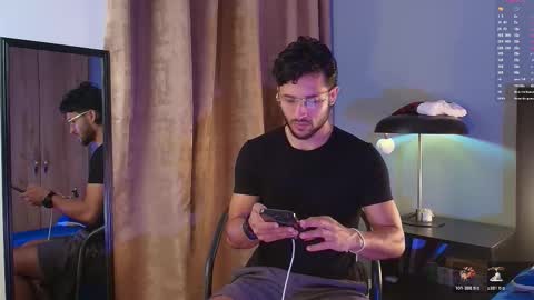 Valentino online show from December 22, 9:01 pm