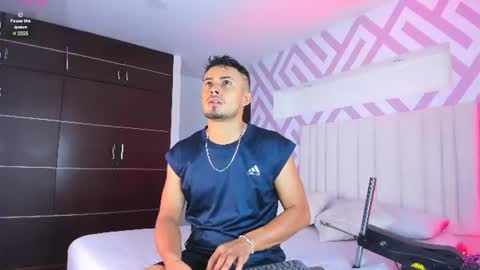 Snapshot of valentinos_ chatting on July 4, 9:10 pm Valentinos online show from July 4, 9:10 pm