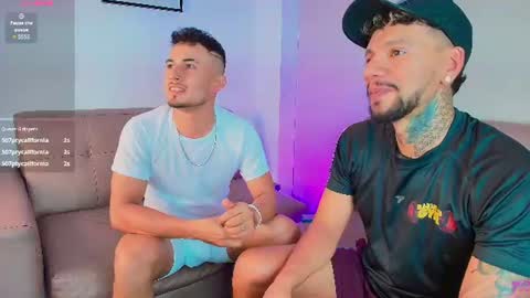 Snapshot of valentinos_ chatting on July 21, 9:39 pm Valentinos online show from July 21, 9:39 pm