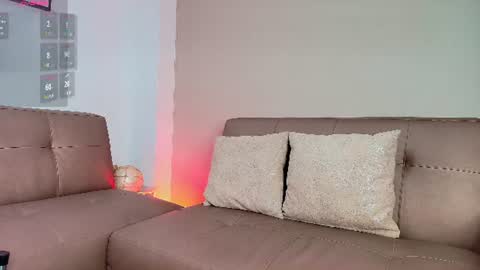 Snapshot of valentinos_ chatting on July 30, 9:36 pm Valentinos online show from July 30, 9:36 pm