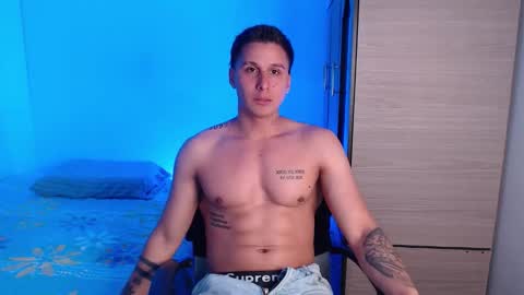 Snapshot of valentinosex_1 chatting on October 29, 9:38 pm VALENTINO online show from October 29, 9:38 pm