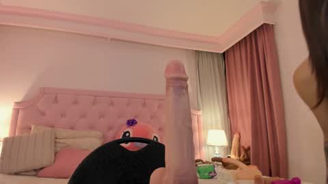 Vale Toro  online show from December 28, 10:25 am