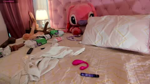 Vale Toro  online show from February 16, 2:54 pm